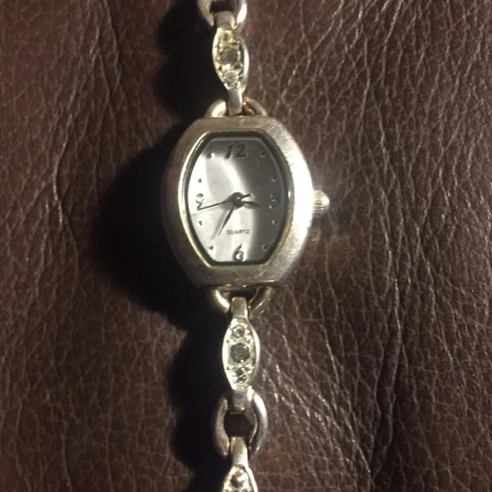 Lot of 3 Ladies Watches for 20$! - Picture 7 of 8
